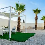 Apartamento Mediterranea - Seaview, Pool & Garden *