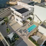 Apartamento Mediterranea - Seaview, Pool & Garden