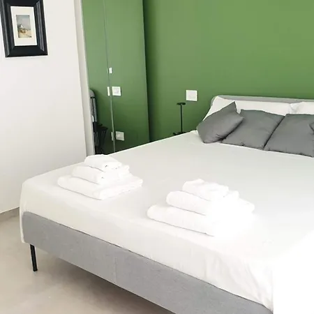 Mediterranea - Seaview, Pool & Garden Apartmán Bari
