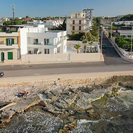 Apartament Mediterranea - Seaview, Pool & Garden Bari
