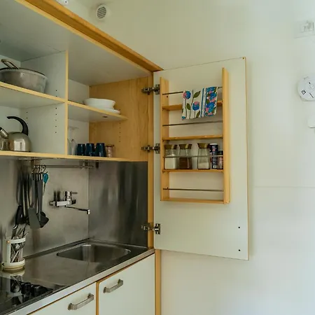 Mediterranea - Seaview, Pool & Garden Apartment *