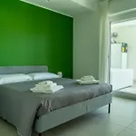Mediterranea - Seaview, Pool & Garden Lejlighed *