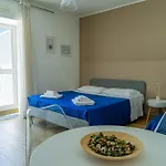 Apartmán Mediterranea - Seaview, Pool & Garden Bari