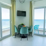 Appartement Mediterranea - Seaview, Pool & Garden