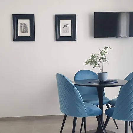 Apartment Mediterranea - Seaview, Pool & Garden Bari