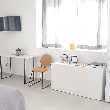 Apartment Mediterranea - Seaview, Pool & Garden *