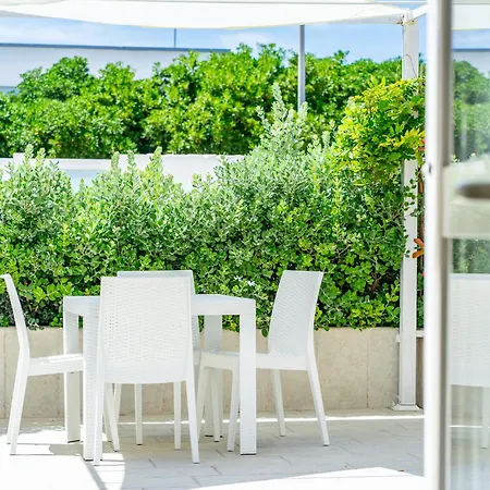 Mediterranea - Seaview, Pool&garden