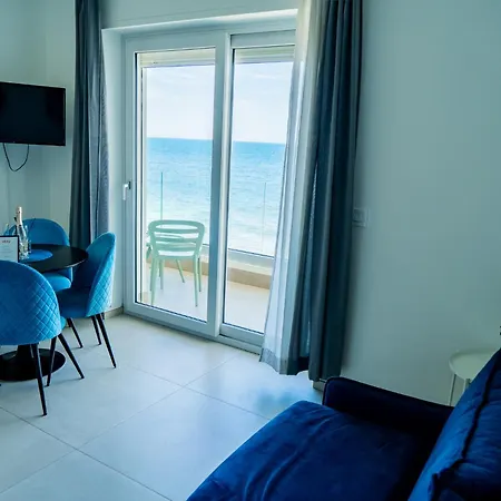 Apartmán Mediterranea - Seaview, Pool & Garden *