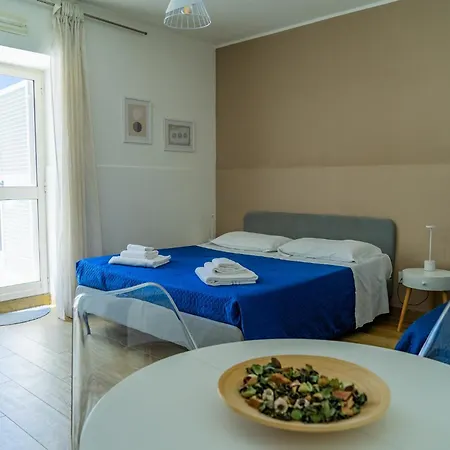 Apartmán Mediterranea - Seaview, Pool & Garden Bari