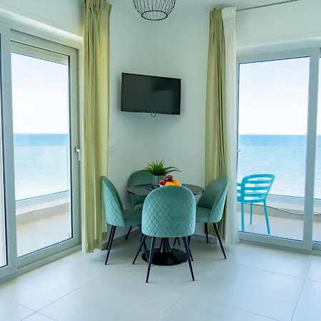 Apartmán Mediterranea - Seaview, Pool & Garden