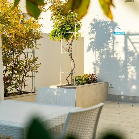 Apartmán Mediterranea - Seaview, Pool & Garden *