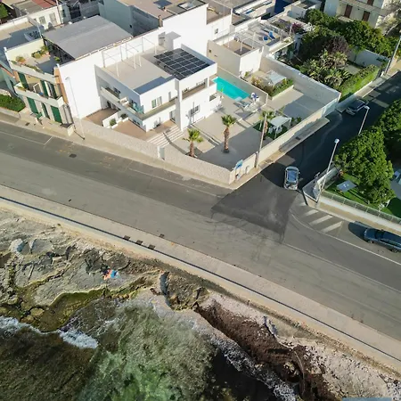 Mediterranea - Seaview, Pool & Garden Apartmán