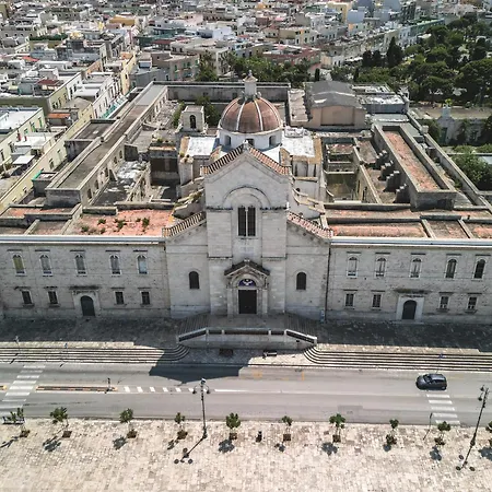 Apartament Mediterranea - Seaview, Pool & Garden *