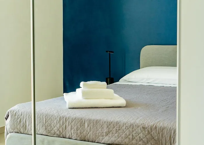 Mediterranea - Seaview, Pool & Garden Apartament