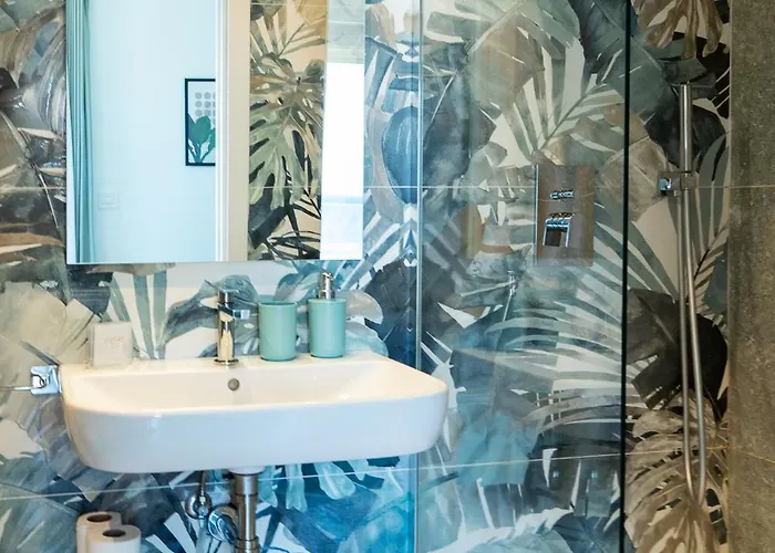 Mediterranea - Seaview, Pool & Garden Apartament *