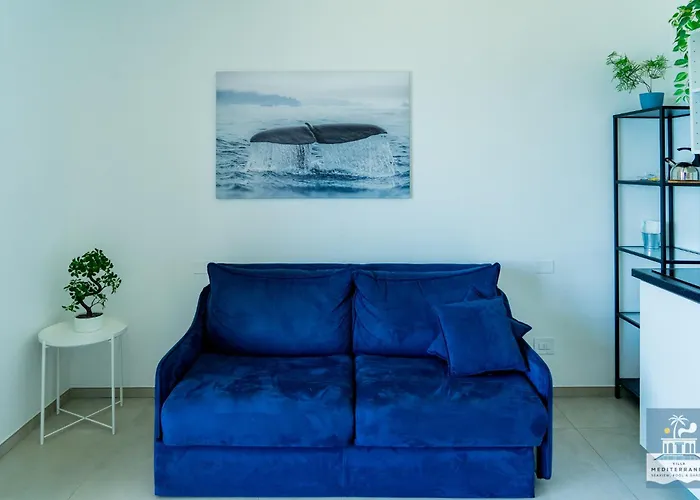 Mediterranea - Seaview, Pool & Garden Apartament Bari