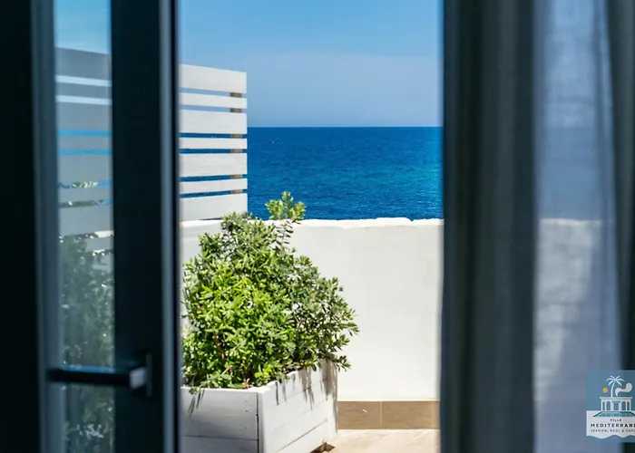 Apartament Mediterranea - Seaview, Pool & Garden Bari