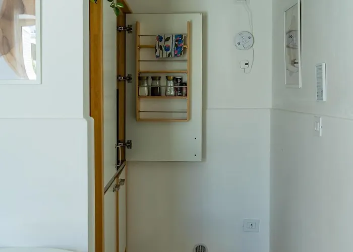 Mediterranea - Seaview, Pool & Garden Bari