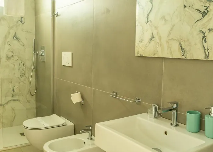 Mediterranea - Seaview, Pool & Garden Apartament