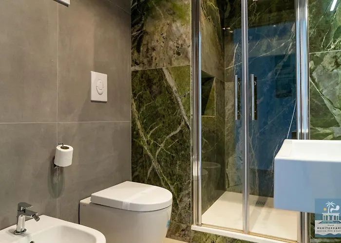 Mediterranea - Seaview, Pool & Garden Apartament *