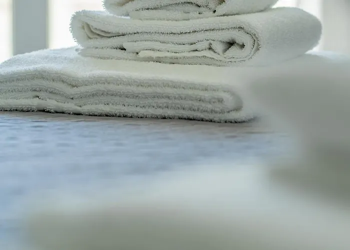 Apartament Mediterranea - Seaview, Pool & Garden Bari