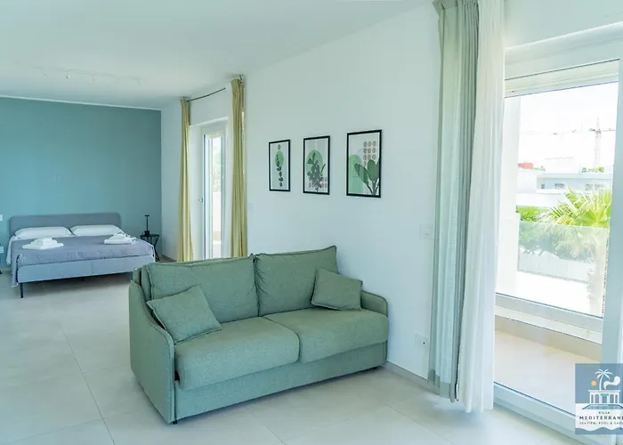 Mediterranea - Seaview, Pool & Garden Apartament