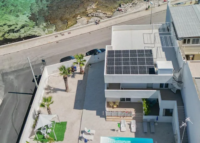 Mediterranea - Seaview, Pool & Garden Apartament *