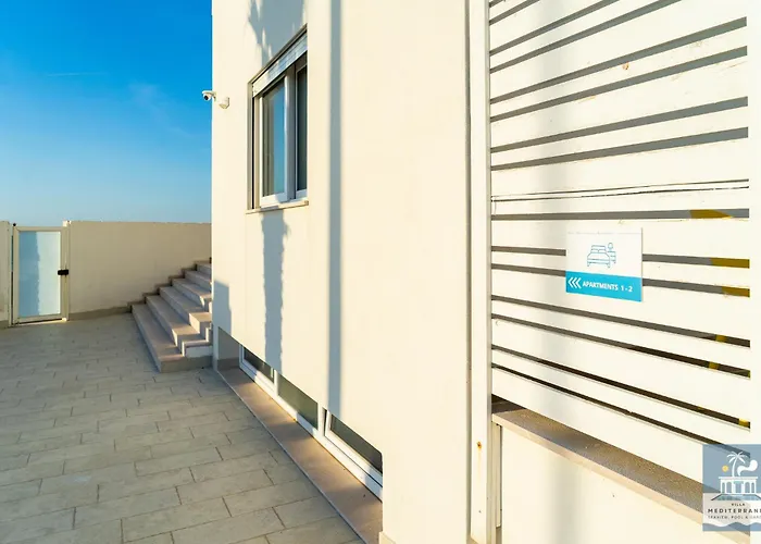 Apartament Mediterranea - Seaview, Pool & Garden Bari