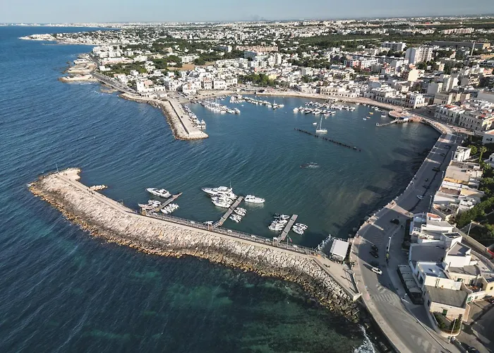 Mediterranea - Seaview, Pool & Garden Apartment *