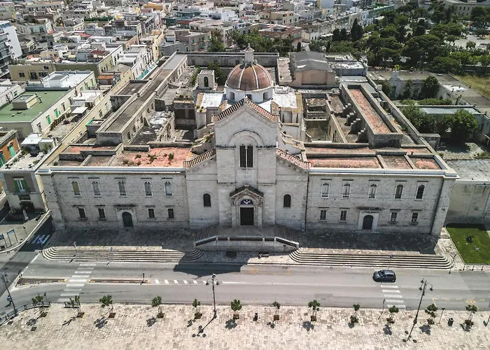 Apartament Mediterranea - Seaview, Pool & Garden *